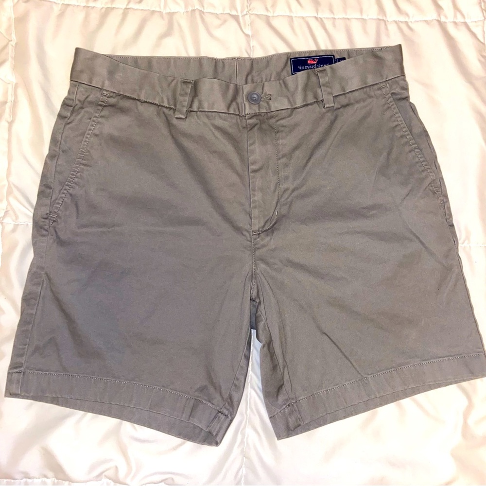 Vineyard Vines Breaker Shorts Flat Front Kahki Shorts Men’s 33 Waist 6.5 inseam